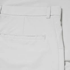 Jlindeberg J.Lindeberg Kim Golf Shorts -Golf Clothing Shop J.Lindeberg SS22 Kim Golf Shorts GMPA06305 U019 Code TSLIN019 34 W Micro Chip Detail