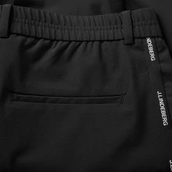 Jlindeberg J.Lindeberg Stuart Stripe Golf Shorts -Golf Clothing Shop J.Lindeberg SS22 Stuart Stripe Golf Shorts GMPA05577 9999 Code TSLIN012 34 W Black detail