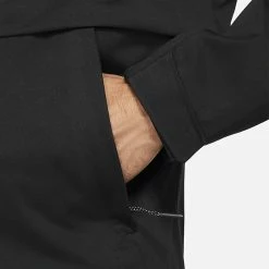 Nike Storm-FIT ADV Rapid Adapt Waterproof Golf Jacket 13 Nike Storm-FIT ADV Rapid Adapt Waterproof Golf Jacket -Golf Clothing Shop Nike AW21 Storm Fit Advanced Rapid Adapt Waterproof Jacket DA2887 010 Code WJNIK054 M Black Model 2