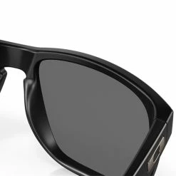 Oakley Holbrook XL Golf Sunglasses 11 Oakley Holbrook XL Golf Sunglasses -Golf Clothing Shop Oakley Holbrook XL Golf Sunglasses Matte Black Prizm Black 6