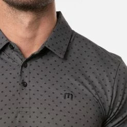 TravisMathew Two Hour Delay Golf Polo Shirt -Golf Clothing Shop Travis Mathew SS21 Two Hour Delay Polo Shirt 1MV108 Code SHTRA033 M Heather Dark Grey Model 2