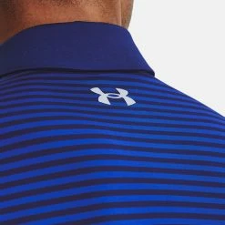Underarmour Under Armour Playoff 2.0 Hollen Stripe Golf Polo Shirt -Golf Clothing Shop Under Armour AW22 Playoff 2.0 Hollen Stripe Polo Shirt 1327037 489 SHUND298 Bauhaus Blue Versa Blue Oxford Blue Model 2